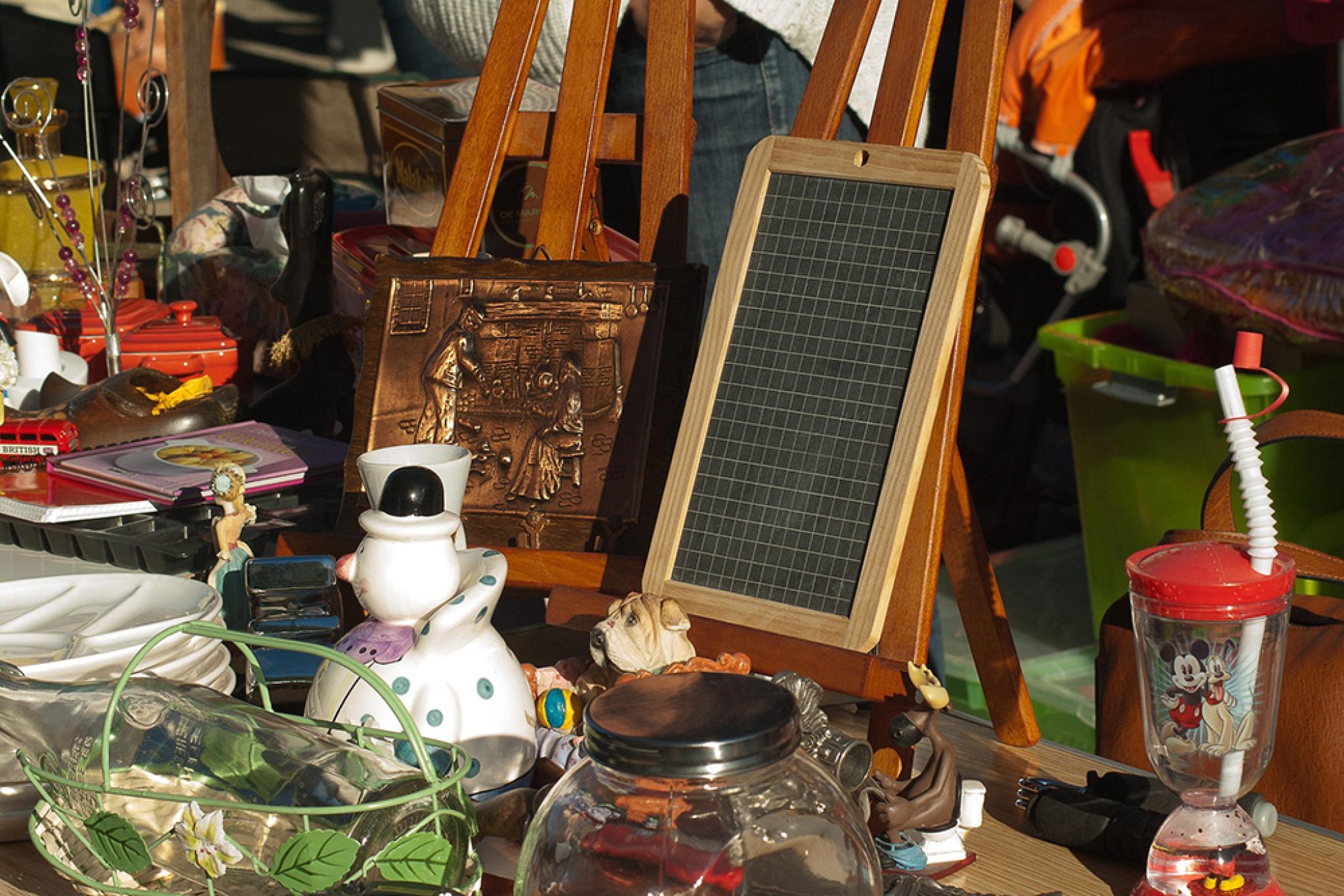 garagesale-1000x667px