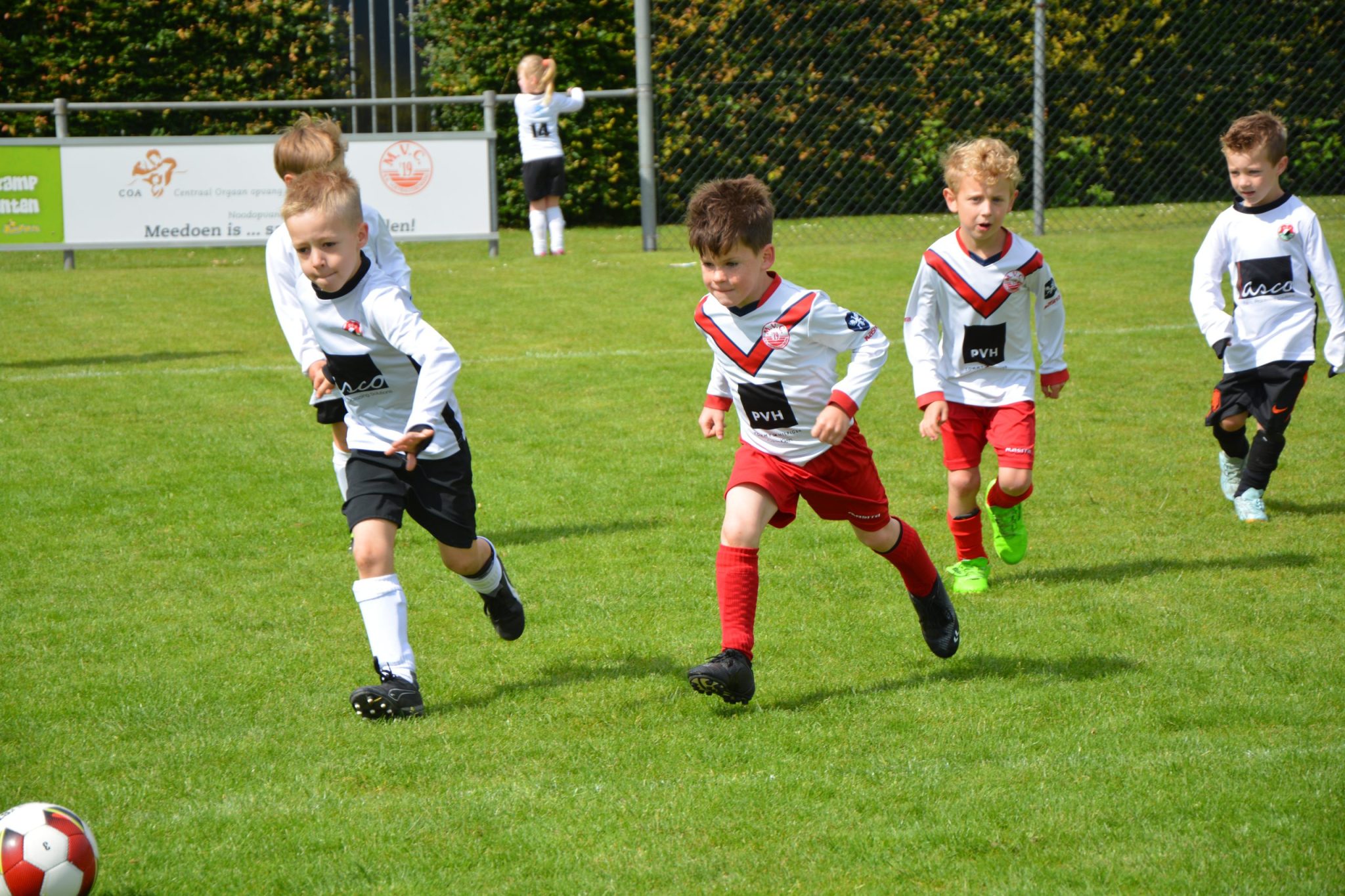 wijnen-jeugdvoetbaltoernooi-2027-1000x667px-min